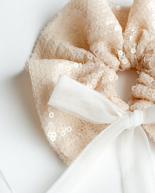 Champagne Veil Heirloom Tie